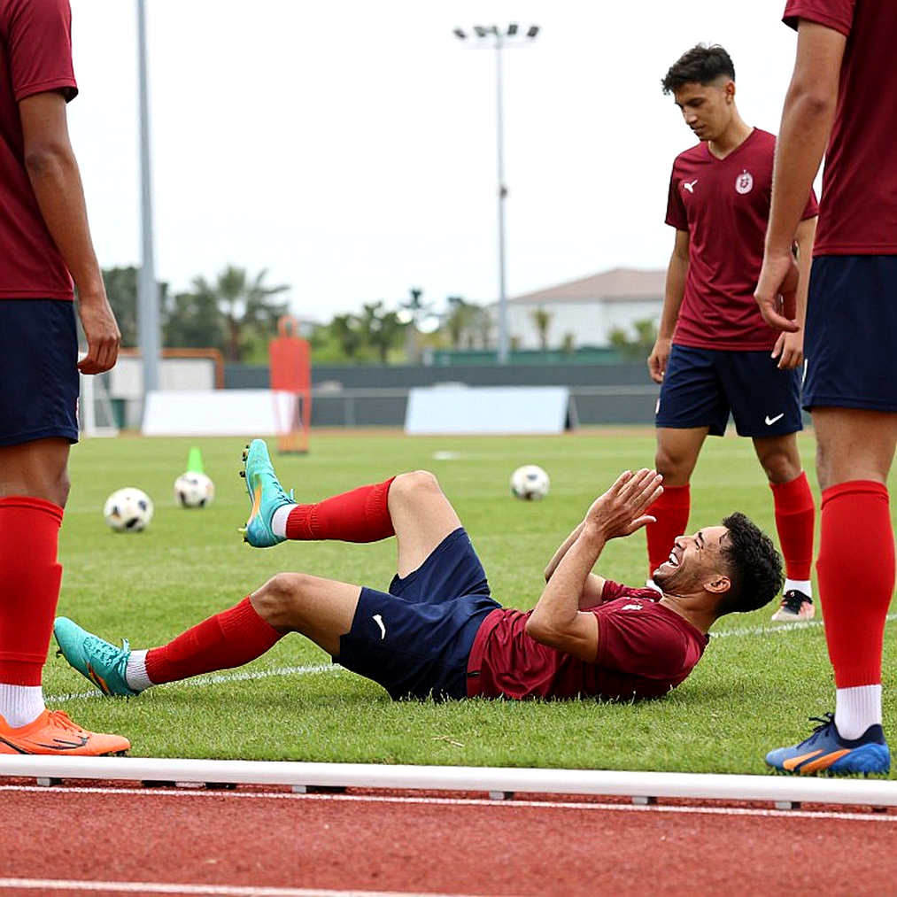 FIFA buộc Thanh Hóa trả 305.000 USD cho Rimario: án cấm chuyển nhượng mới là thứ đáng lo