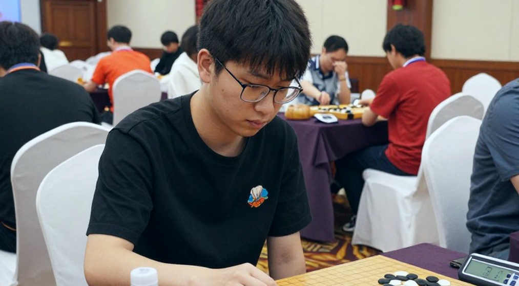 Elon Musk thách thức AI giải cờ vua, Chess.com đáp trả bằng dữ liệu 10^120: Cuộc chiến không giới hạn