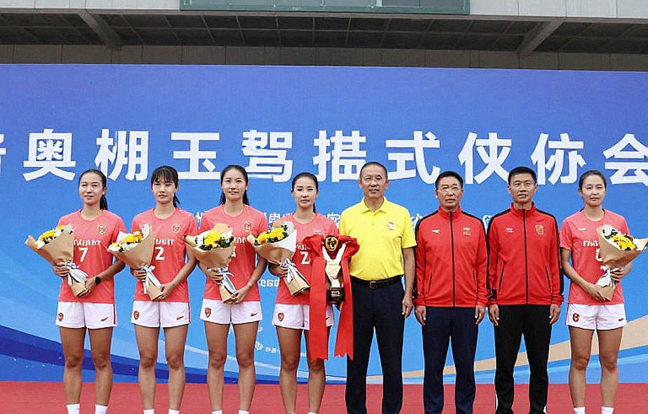 Ten Men at Viet Tri: Phu Tho Save a Point With Six Defenders and the Hand of Chu Van Tan Ten Men at Viet Tri: Phu Tho Save a Point With Six Defenders and the Hand of Chu Van Tan