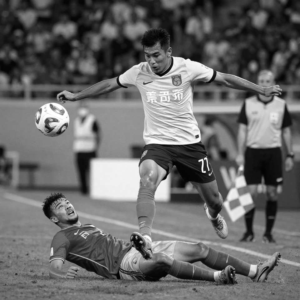 Ten Men at Viet Tri: Phu Tho Save a Point With Six Defenders and the Hand of Chu Van Tan Ten Men at Viet Tri: Phu Tho Save a Point With Six Defenders and the Hand of Chu Van Tan