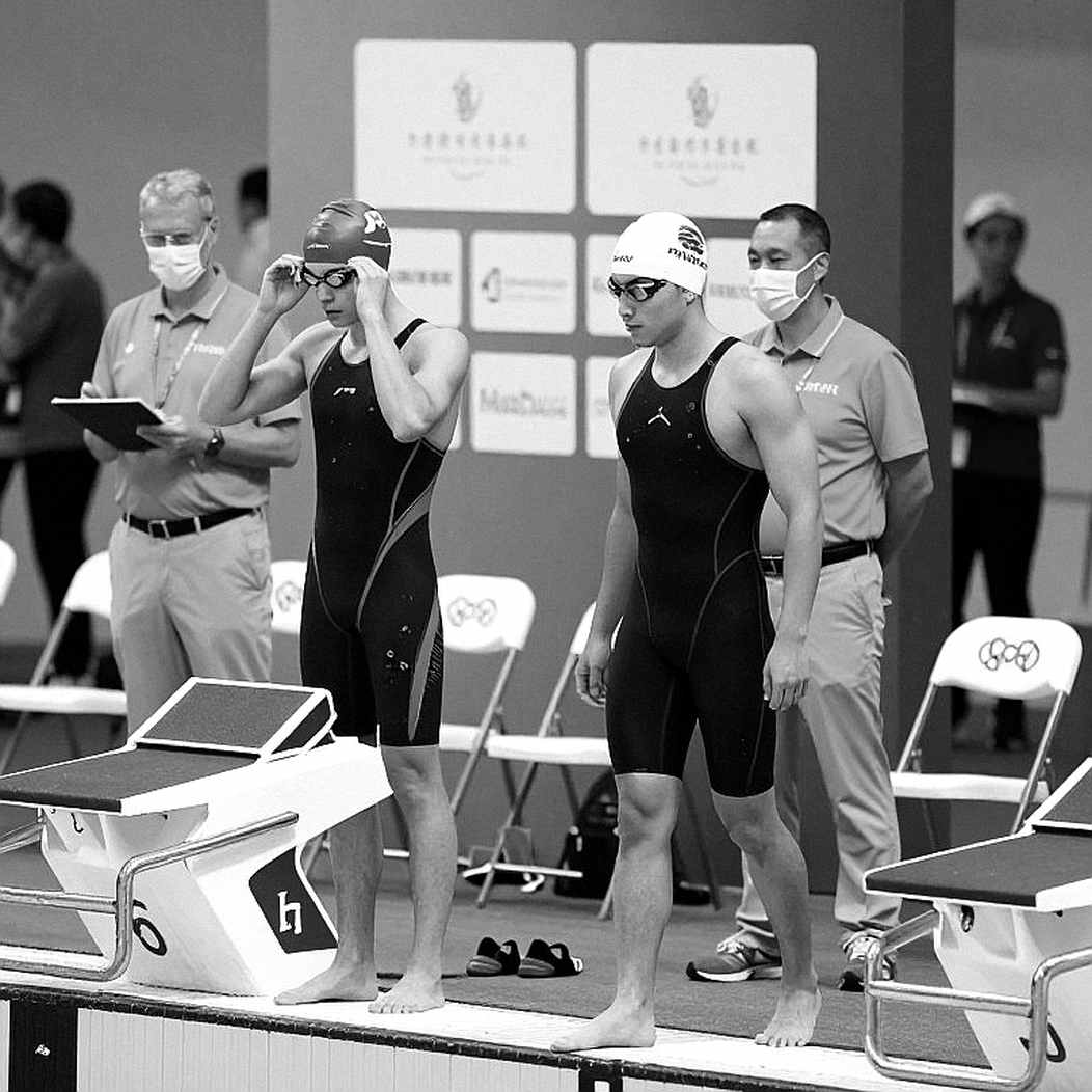 Tình nguyện viên huấn luyện nhảy cầu: Chiếc bóng đằng sau tấm gương NCAA