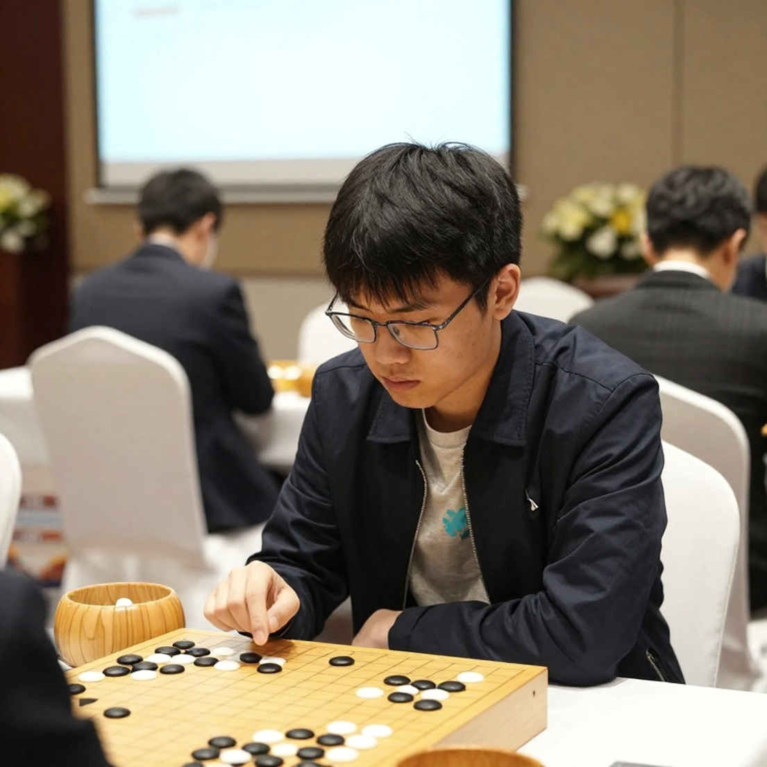 Atyrau Masters: Khi hai hạt giống gục ngã, và câu chuyện thật nằm ở một nơi khác