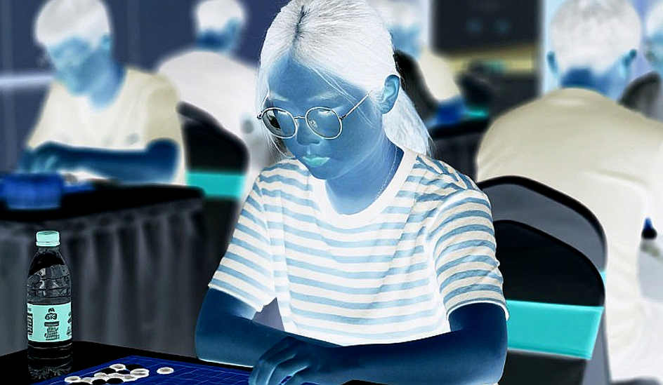 Chess and the Headline Trick: David Antón Takes the Lead, but the Body Sells a 1.d4 Opening Course