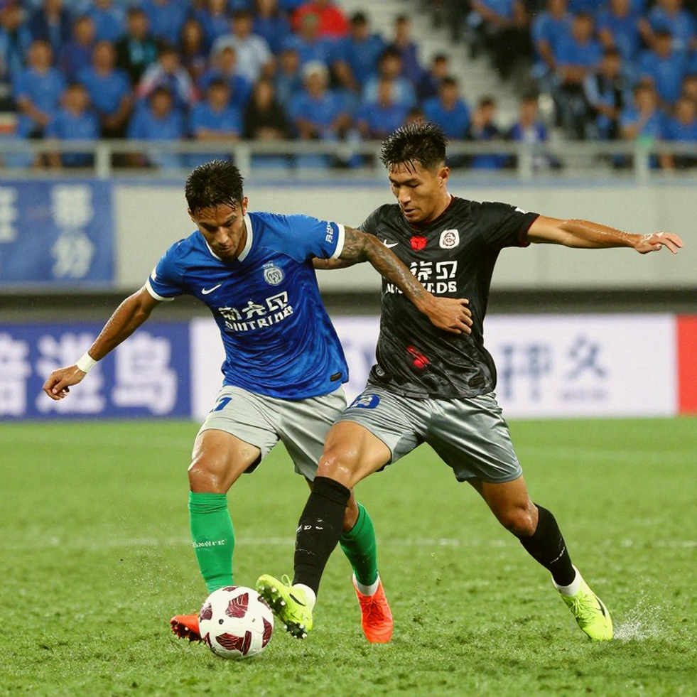 Đêm của Brenner, và những lỗ hổng mà hat-trick che giấu