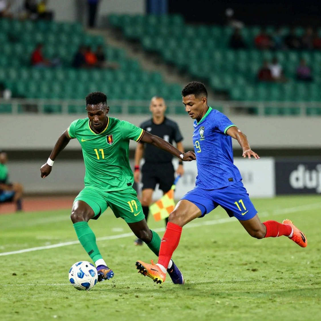 Kỳ chuyển nhượng V.League: Tiền, hợp đồng và những số phận chờ chữ ký