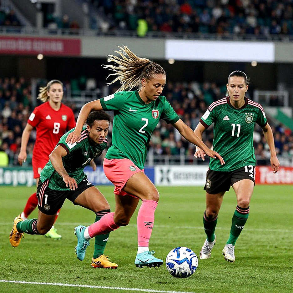 Vietnamese Football: From Golden Era to New Generation - The Unanswered Strategic Puzzle Vietnamese Football: From Golden Era to New Generation - The Unanswered Strategic Puzzle