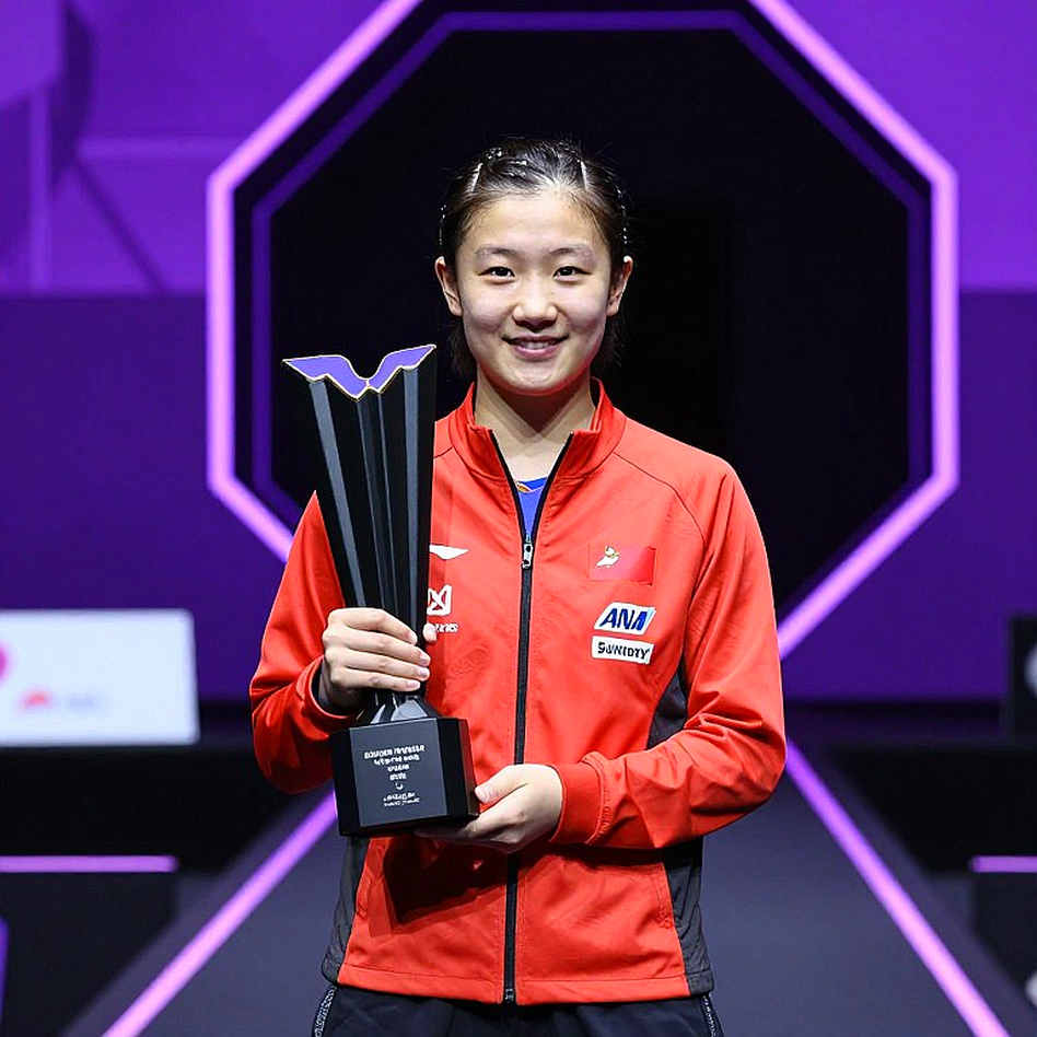 Một ngày hội viên của Table Tennis England: huy chương trao cho người giữ sân, không trao cho người thắng trận