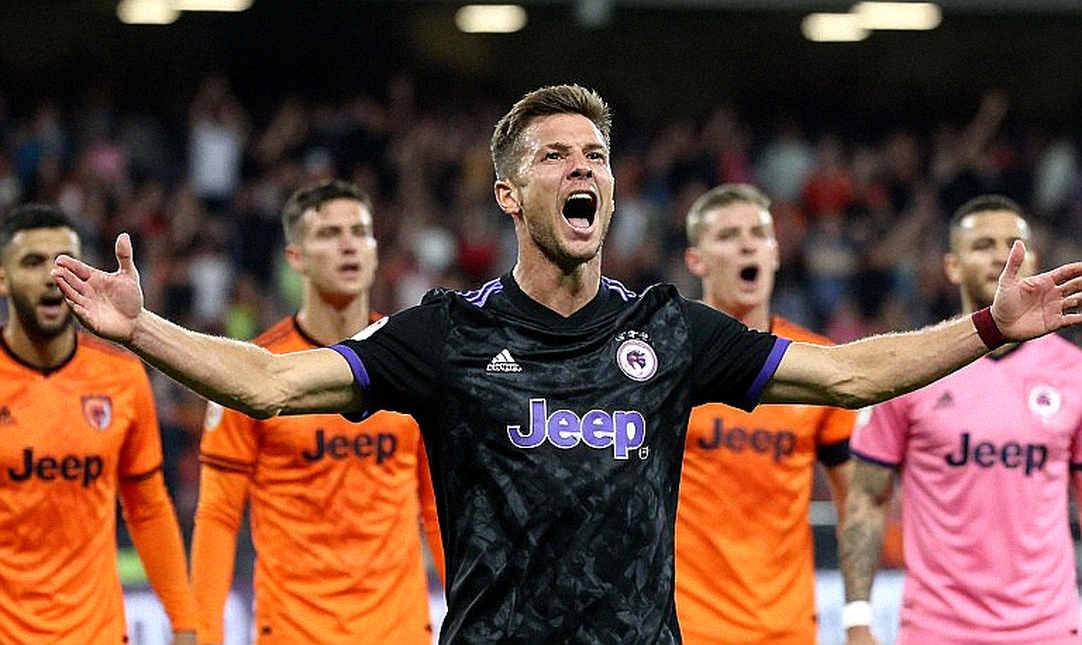 Giải mã Harry Kane: 73 bàn ở tuổi 32, chiếc gương Messi và khoảng trống Bayern chưa lấp được