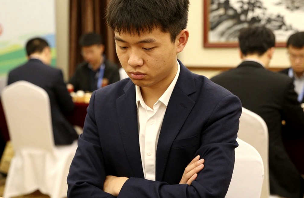 Carlsen xếp Sindarov ở cửa trên trước trận tranh ngôi vô địch cờ vua thế giới Carlsen xếp Sindarov ở cửa trên trước trận tranh ngôi vô địch cờ vua thế giới